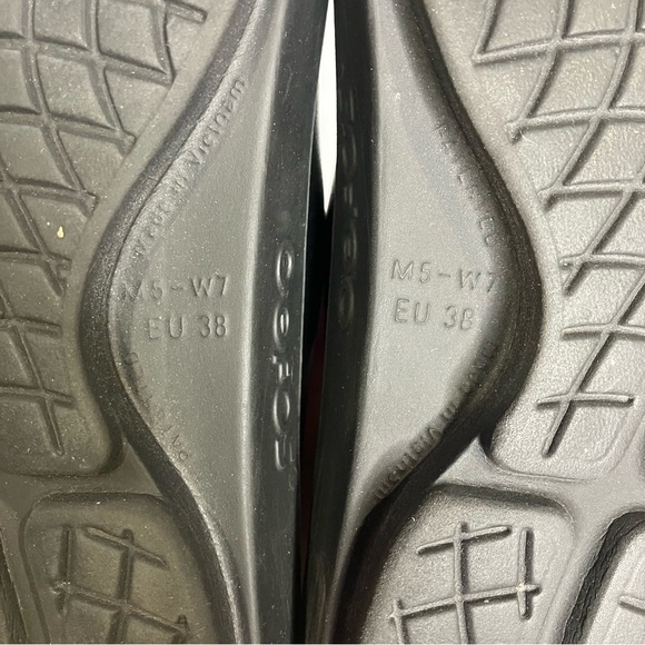 Oofos ooahh slides recovery shoes black comfort Shoes unisex sizing women’s 7 - Picture 8 of 8